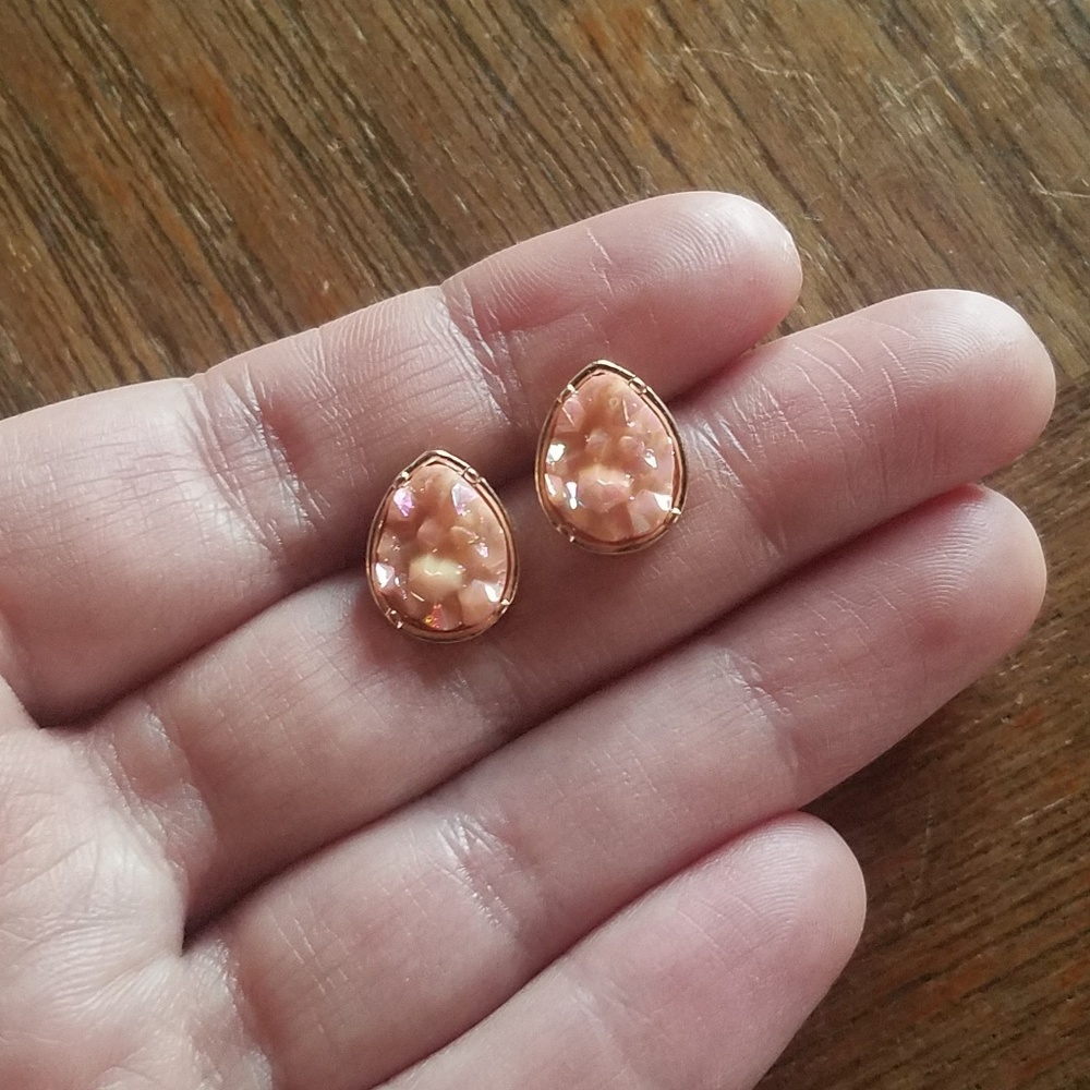 NWOT Light Pink & Gold Teardrop Druzy Studs - Picture 6 of 9